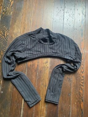 Noctex Black Ribbed Shrug